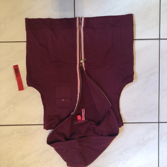 Gloria Vanderbilt Sport Stretch Hooded Vest. NWT. New. Petite. Size: XL - Picture 4 of 9